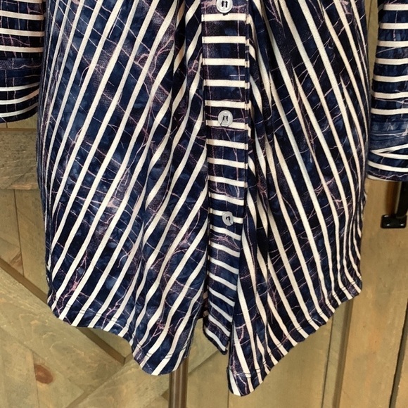 Soft Surroundings blue stripe tunic top with 3/4 sleeves Size Medium - Picture 6 of 13